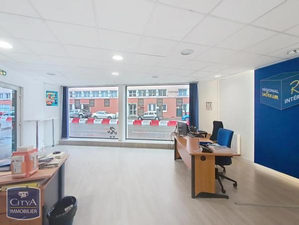 Local commercial à louer 61m²