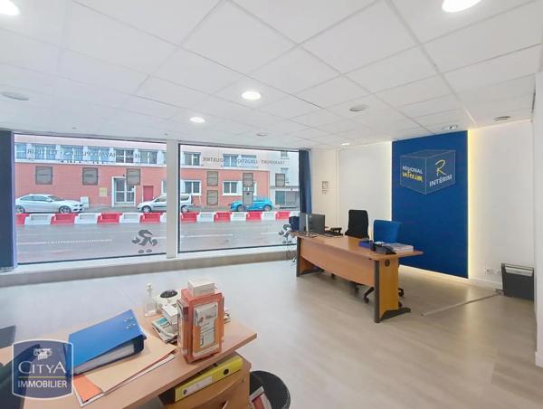 Local commercial à louer 61m²