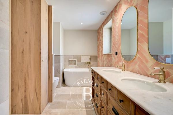 Saint-Rémy-de-Provence, Maison 4 Chambres -  250 m² à vendre