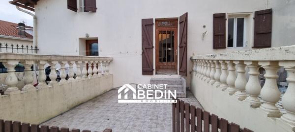 Achat Immeuble Mixte 5 appartements 12 pieces Nousse 12 chambres