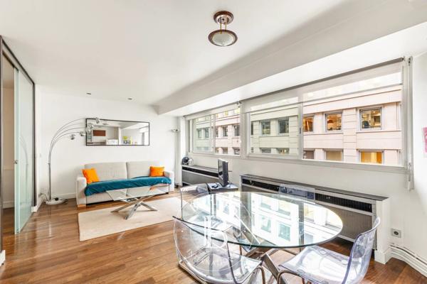 Paris 8ème, Appartement 1 Chambre -  53 m² à vendre
