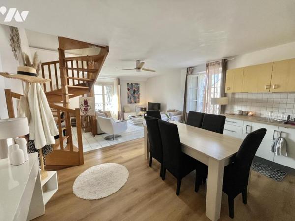 IMMEUBLE DE RAPPORT – 5 LOGEMENTS -5 GARAGES-1 PARKING– DPE C