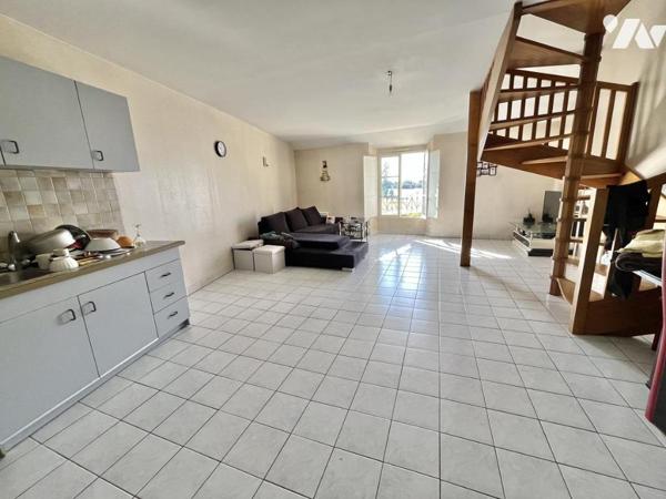 IMMEUBLE DE RAPPORT – 5 LOGEMENTS -5 GARAGES-1 PARKING– DPE C