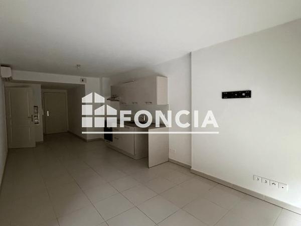 Location Appartement 2 pièces 47.3 m² - 172 RUE DU PORT Cavalaire Sur Mer 83240