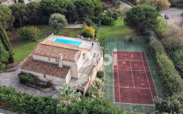 Maison à vendre    6 pièces •  Sainte-Maxime