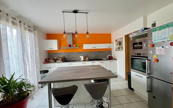 Maison à vendre    6 pièces •  Niort