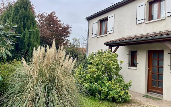 Maison à vendre    6 pièces •  Niort