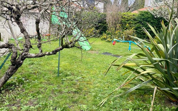 Maison à vendre    6 pièces •  Niort