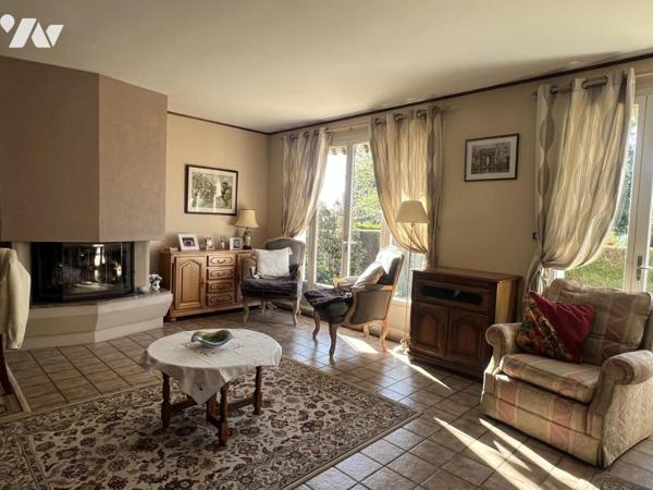 BAGNOLES DE L'ORNE, quartier résidentiel calme, maison 3ch, garage, jardin
