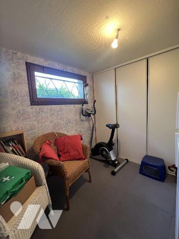 BAGNOLES DE L'ORNE, quartier résidentiel calme, maison 3ch, garage, jardin