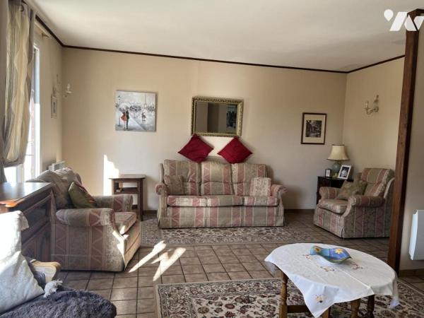 BAGNOLES DE L'ORNE, quartier résidentiel calme, maison 3ch, garage, jardin