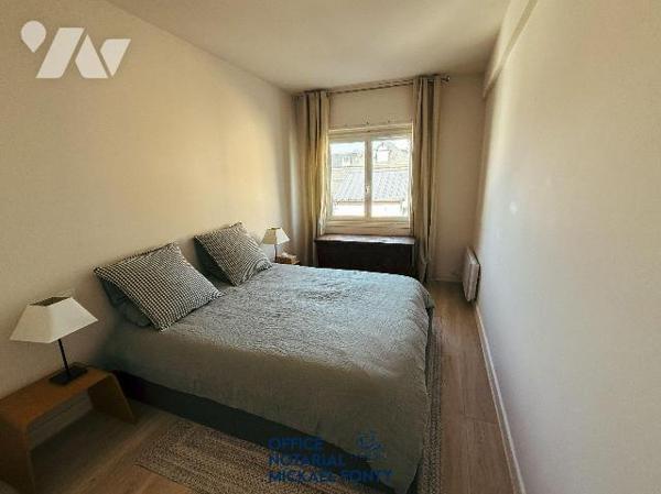 Appartement vue sur mer cuisine aménagée et équipée, deux chambres avec placards, salle de bain...