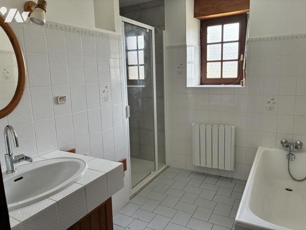 LA BAZOGE MONTPINCON Maison 