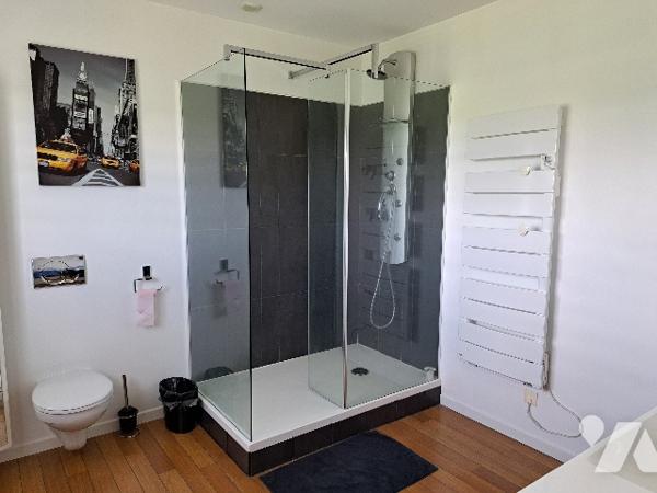 PROPRIETE ARTISALE 300 M² habitables