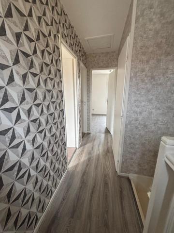 Maison familiale rénovée 5 pièces avec jardin exposé sud-ouest – Quartier recherché à Carrières-sous-Poissy