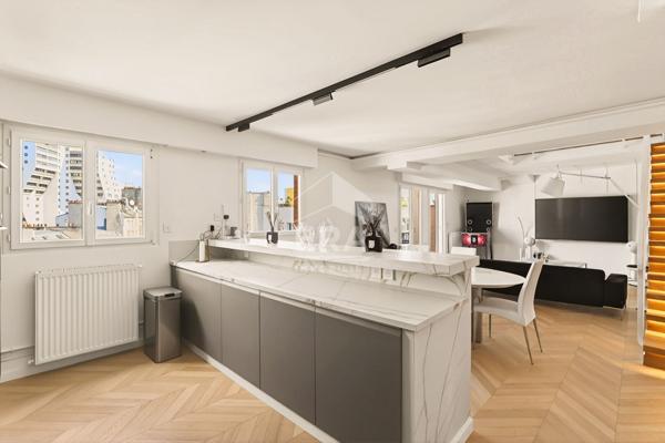 Duplex 140 m² ? Dernier étage, deux balcons
