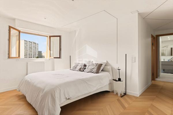 Duplex 140 m² ? Dernier étage, deux balcons