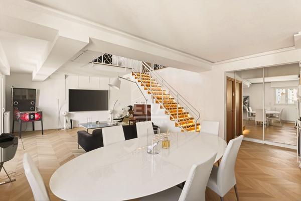 Duplex 140 m² ? Dernier étage, deux balcons