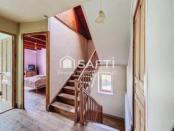 Entre verdure et fonctionnalité, une maison où il fait bon vivre toute l’année.