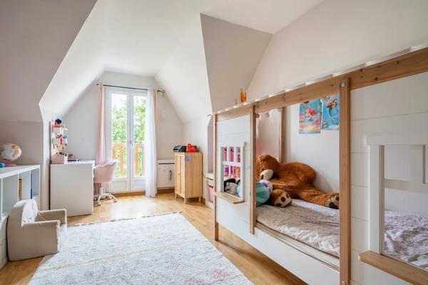 Maison
         4 pièces
        - 136 m² Bien prestige 410 000 € *