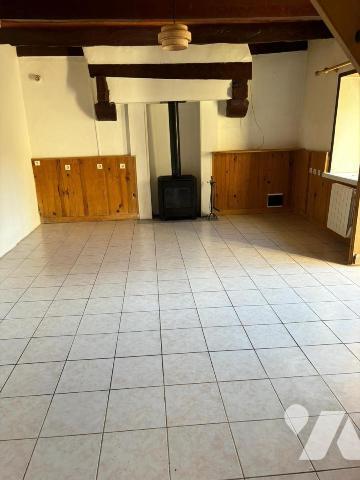 MAISON EN CAMPAGNE PROCHE CARHAIX