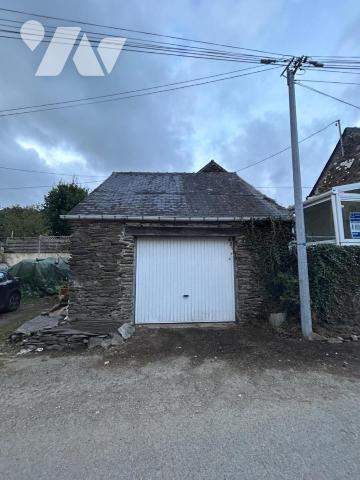 MAISON EN CAMPAGNE PROCHE CARHAIX