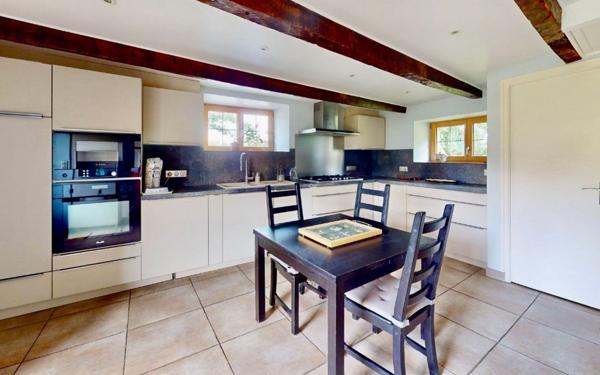 Maison à vendre    7 pièces •  Plouray