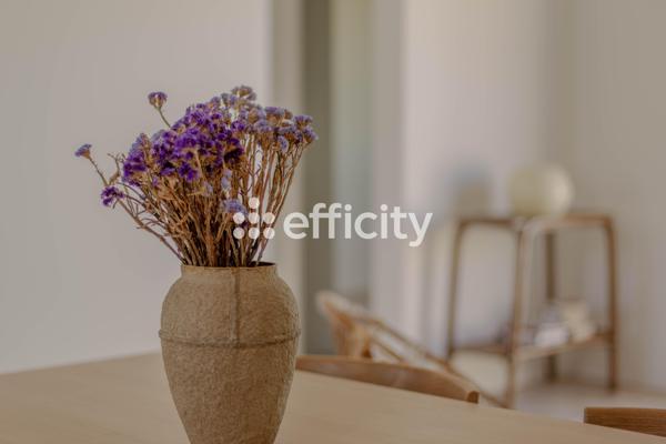 Maison
         4 pièces
        - 80 m² Bien prestige 595 000 € *