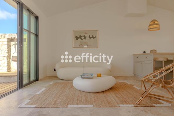 Maison
         4 pièces
        - 80 m² Bien prestige 595 000 € *
