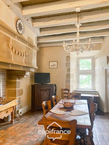 Château à vendre au coeur du bocage bourbonnais sur un parc de 1,5 Ha