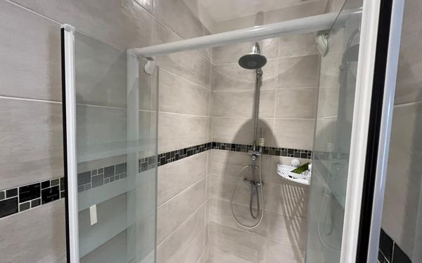 Maison à vendre    5 pièces •  Bessan