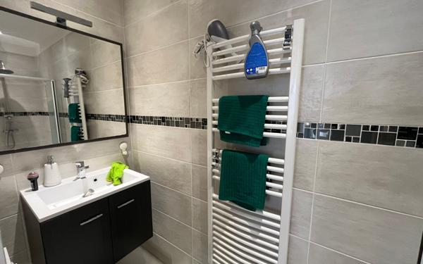 Maison à vendre    5 pièces •  Bessan