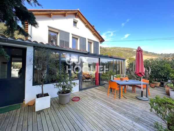 Maison indépendante en 4 faces de 200m²