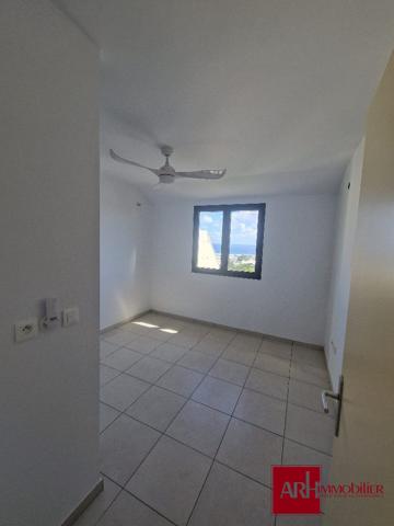 A LOUER APPT T3 ST PIERRE AVEC VUE MER