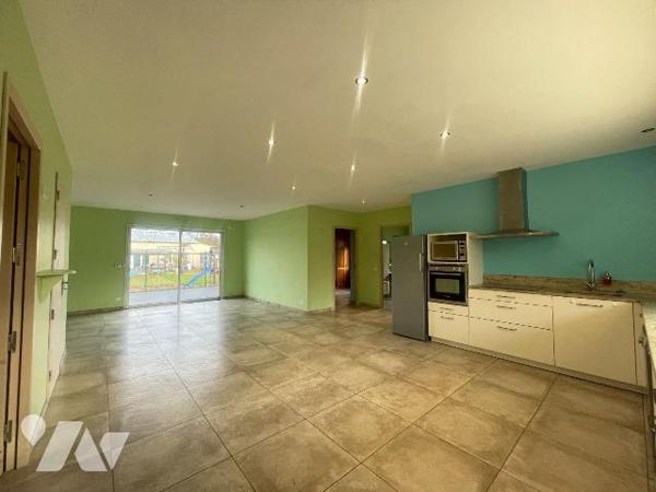 A ACHETER sur la commune d'ARCISSES (Margon)

Pavillon de plain-pied offrant un cadre de vie ...