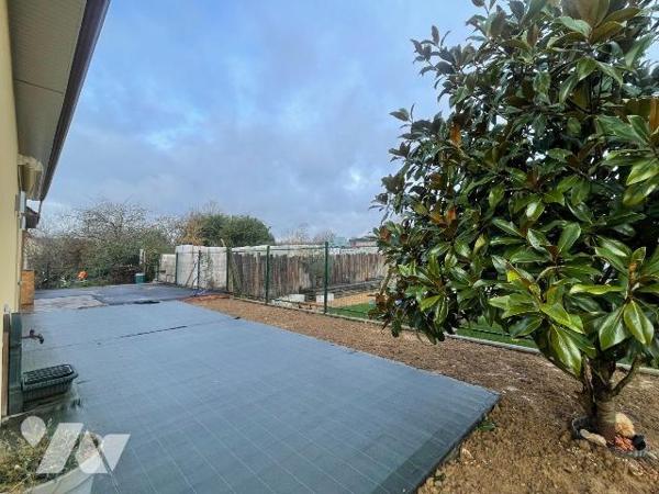 A ACHETER sur la commune d'ARCISSES (Margon)

Pavillon de plain-pied offrant un cadre de vie ...