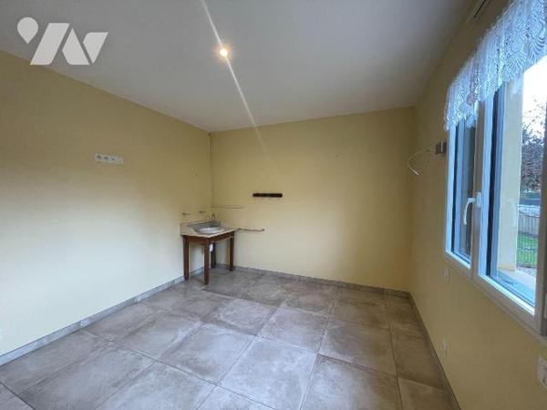 A ACHETER sur la commune d'ARCISSES (Margon)

Pavillon de plain-pied offrant un cadre de vie ...