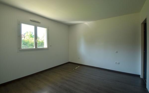 Maison à vendre    5 pièces •  Idron