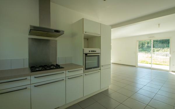 Maison à vendre    5 pièces •  Idron