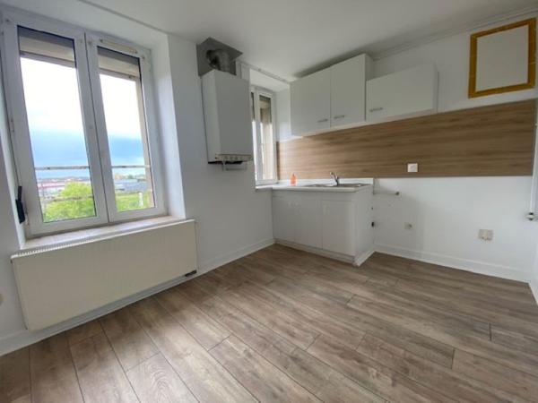 LOCATION d'un appartement F2 (40 m²) à LUNEVILLE