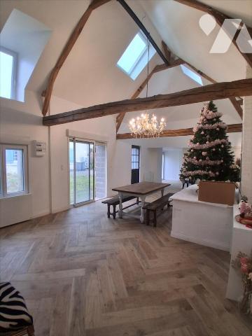 Commune de Fonsomme : longère rénovée - 3 ch et dépendance aménagée en studio - jardin