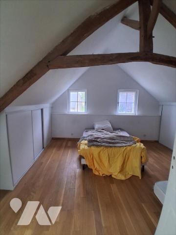 Commune de Fonsomme : longère rénovée - 3 ch et dépendance aménagée en studio - jardin