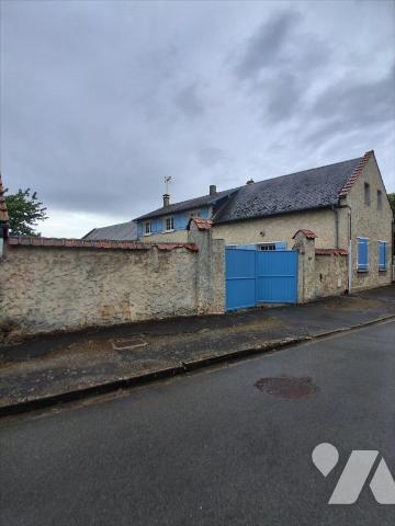 Commune de Fonsomme : longère rénovée - 3 ch et dépendance aménagée en studio - jardin