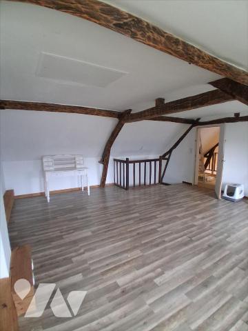 Commune de Fonsomme : longère rénovée - 3 ch et dépendance aménagée en studio - jardin