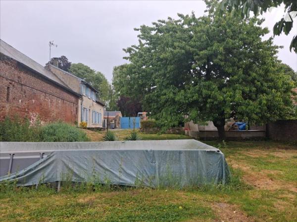 Commune de Fonsomme : longère rénovée - 3 ch et dépendance aménagée en studio - jardin