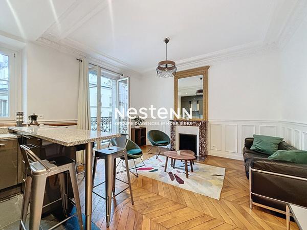 Exclusivité - A vendre - Paris 17 : appartement 3 pièces - 54m² - charme de l'ancien - ascenseur - balconnets - refait à neuf - DPE D - cave