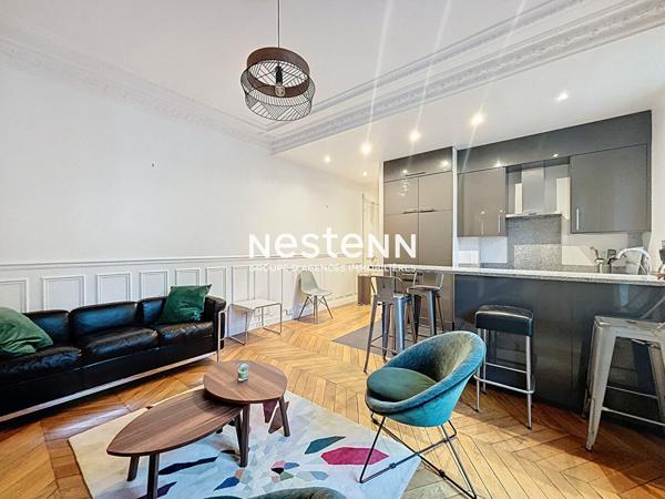 Exclusivité - A vendre - Paris 17 : appartement 3 pièces - 54m² - charme de l'ancien - ascenseur - balconnets - refait à neuf - DPE D - cave