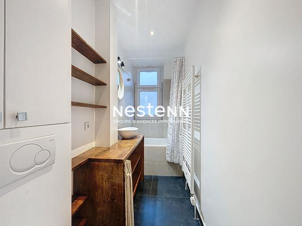Exclusivité - A vendre - Paris 17 : appartement 3 pièces - 54m² - charme de l'ancien - ascenseur - balconnets - refait à neuf - DPE D - cave