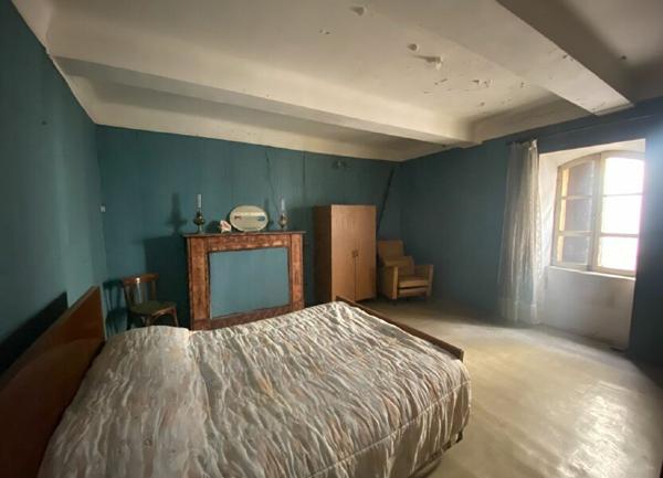 Maison à vendre    6 pièces •  Bollène