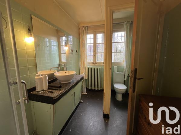 Maison traditionnelle 9 pièces de 170 m² à Deuil-la-Barre (95170)